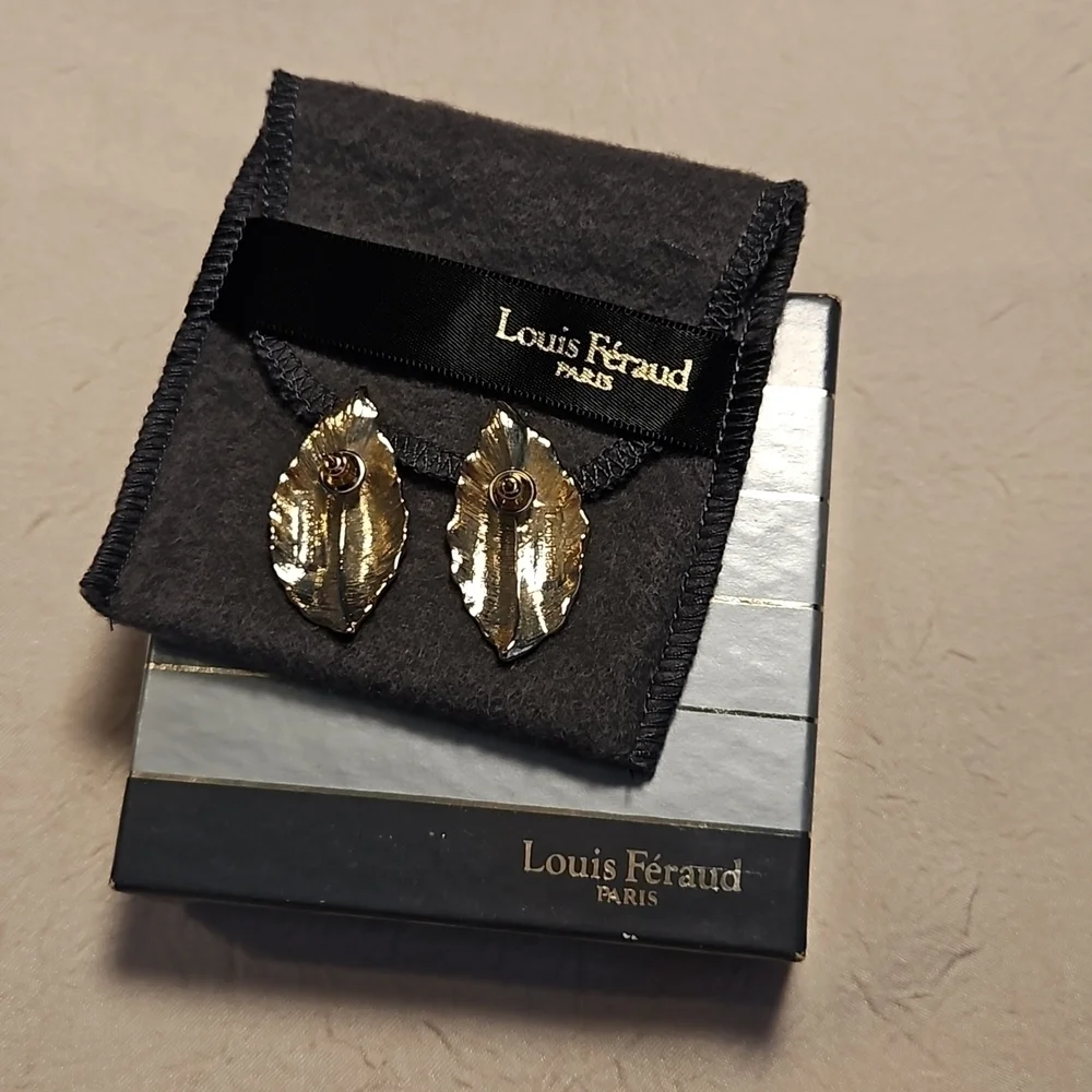 LOUIS FERAUD LEAF GOLD TONE PIERCED EARRING PLUS